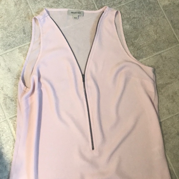 😎🥰3 for 20! Zip up sleeveless blouse - Picture 2 of 2